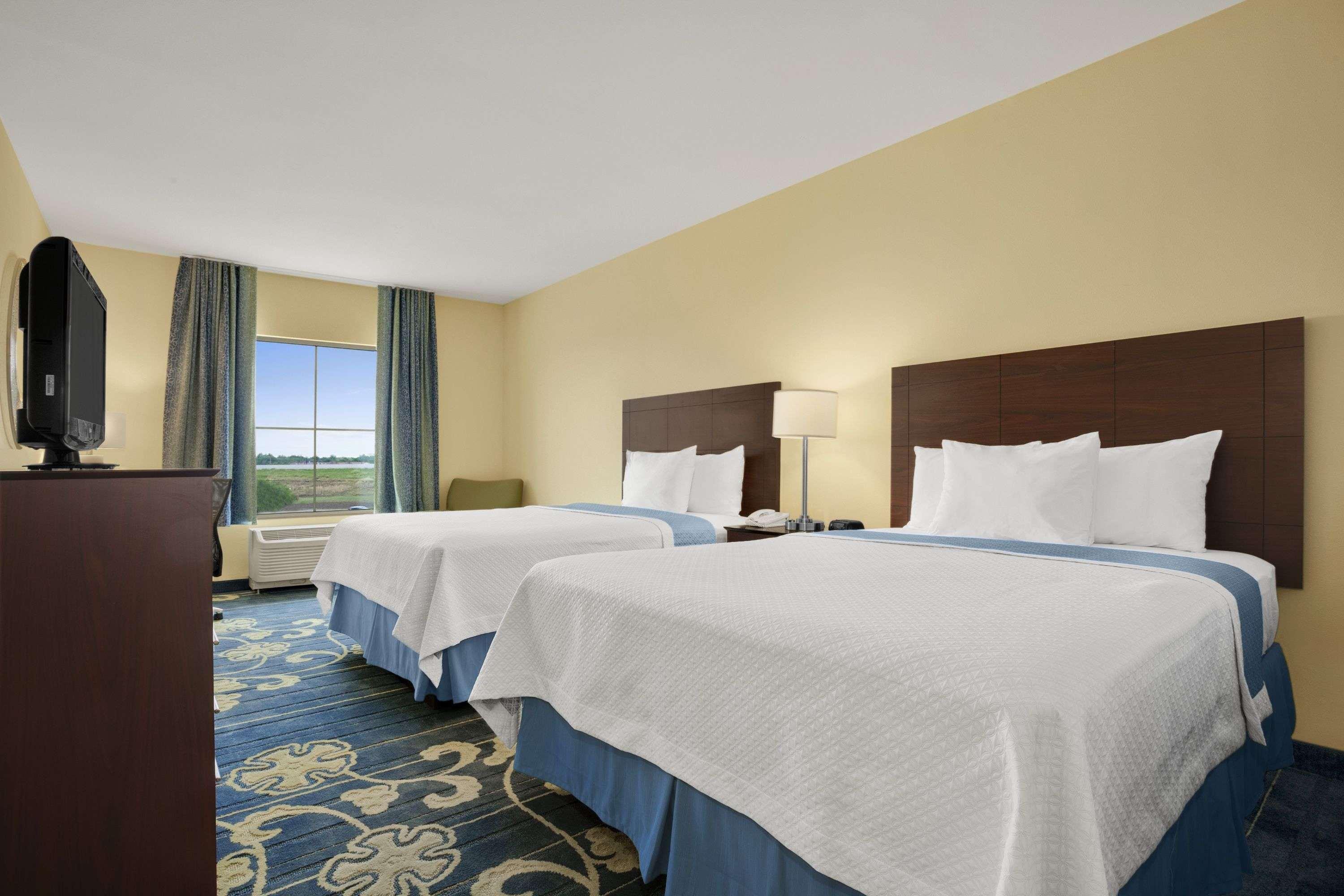 Spark By Hilton Victoria Extérieur photo