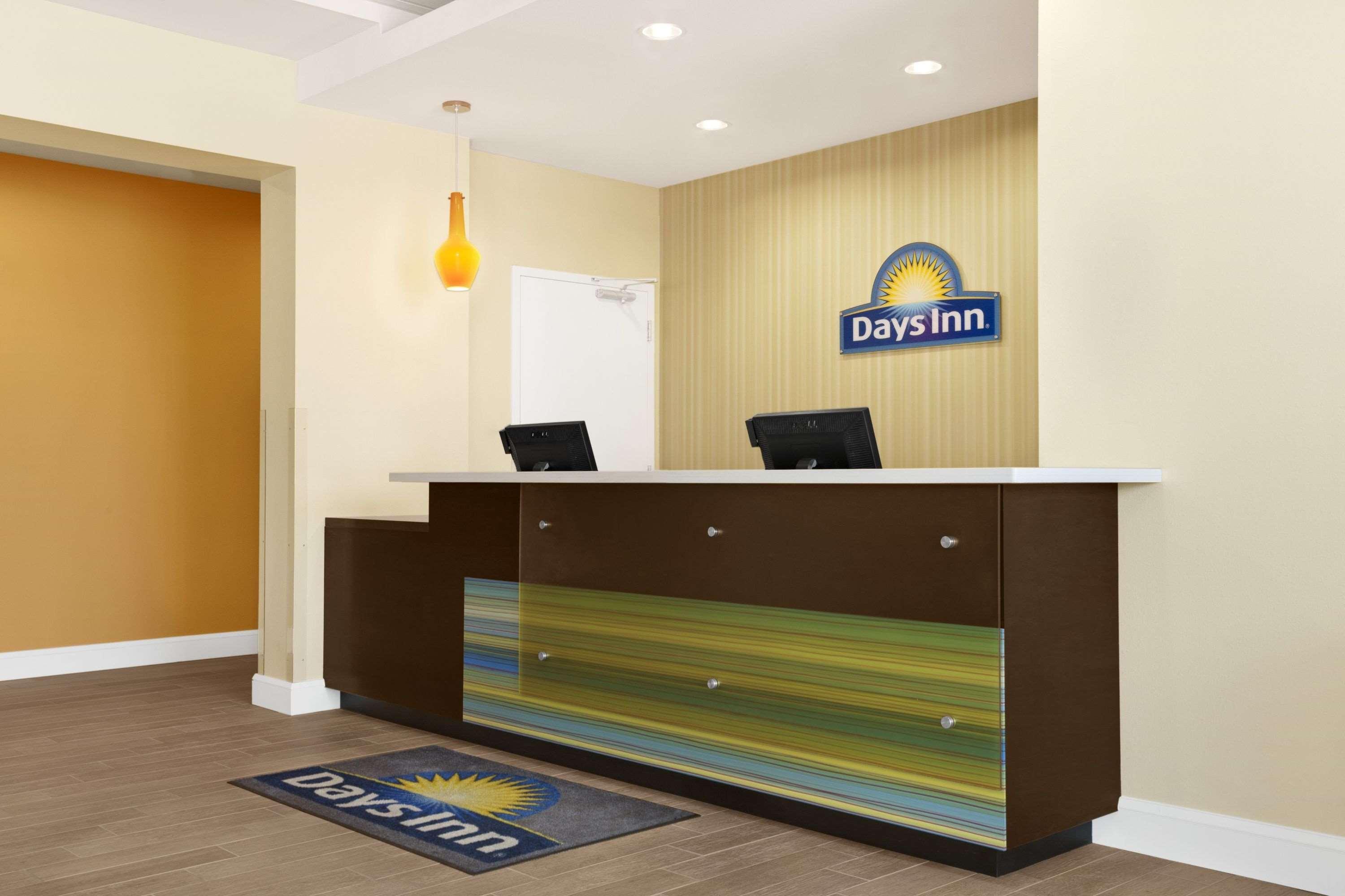 Spark By Hilton Victoria Extérieur photo
